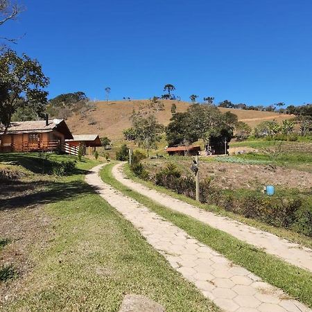 Encanto Das Rosas Santo Antônio do Pinhal Екстериор снимка