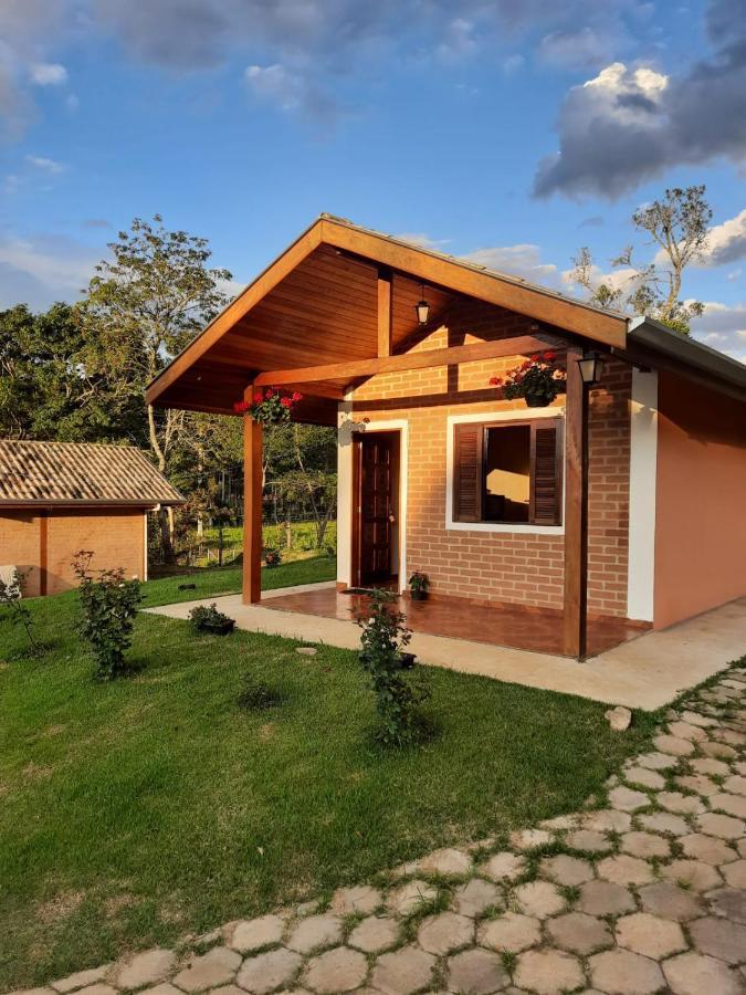 Encanto Das Rosas Santo Antônio do Pinhal Екстериор снимка